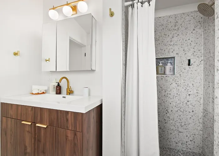 Holiday home Desert Dream - Old Town Mid-century Modern - Heated Pool *