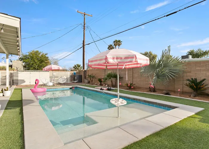 Desert Dream - Old Town Mid-century Modern - Heated Pool Holiday home *