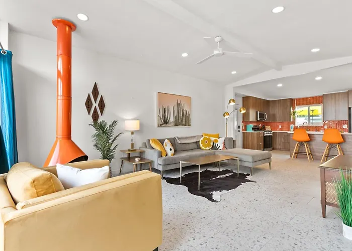 Desert Dream - Old Town Mid-century Modern - Heated Pool