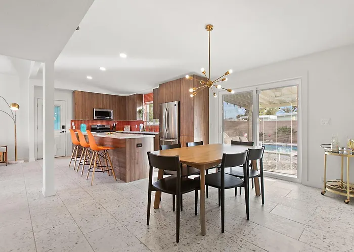 Desert Dream - Old Town Mid-century Modern - Heated Pool Holiday home Scottsdale
