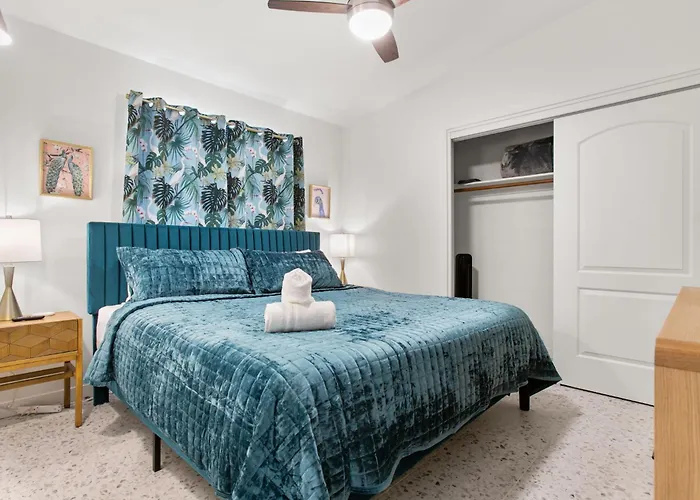 Desert Dream - Old Town Mid-century Modern - Heated Pool Holiday home Scottsdale