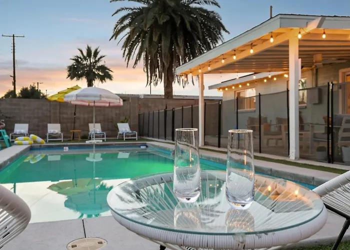 Desert Dream - Old Town Mid-century Modern - Heated Pool Holiday home Scottsdale